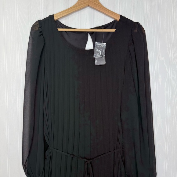 Torrid Mini chiffon pleated black dress size 1X - Picture 4 of 11